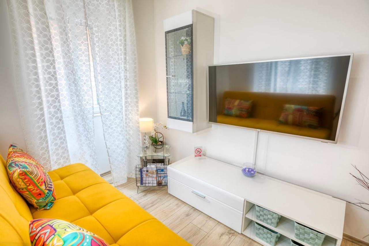 Apartment Grace, Feel At Home - Away From Home Split Exteriör bild