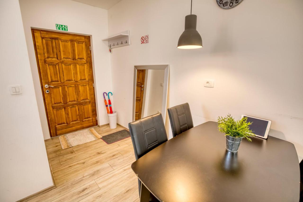 Apartment Grace, Feel At Home - Away From Home Split Exteriör bild